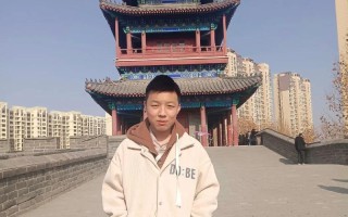 拼搏无悔，以青春不忘初心（勇闯天涯，不畏艰辛，成就一番事业）