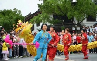 一位女孩在家乡度过的一生（一位女孩在家乡度过的一生）