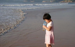 无忧无虑的童年（一个快乐的小孩）