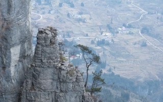 魔幻诱惑（勇气与诱惑的较量）