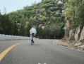 一双鼓励的目光（在黑暗中的启示）