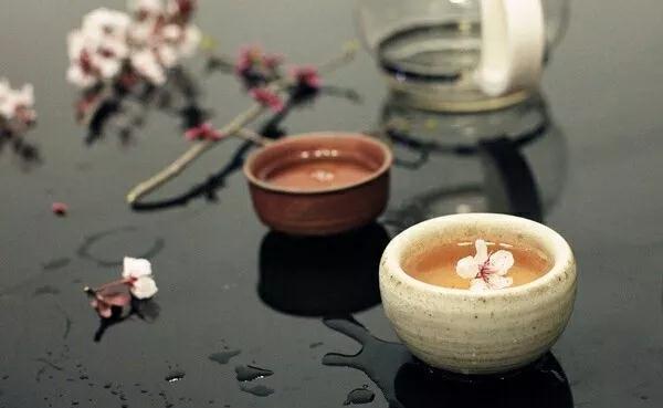 喝一杯清茶，遇见彼岸（从喜欢到相爱的故事）-第3张图片-学作网