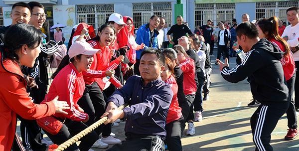 团结一心、赢得荣誉（以拔河比赛为主题的运动会故事）-第1张图片-学作网