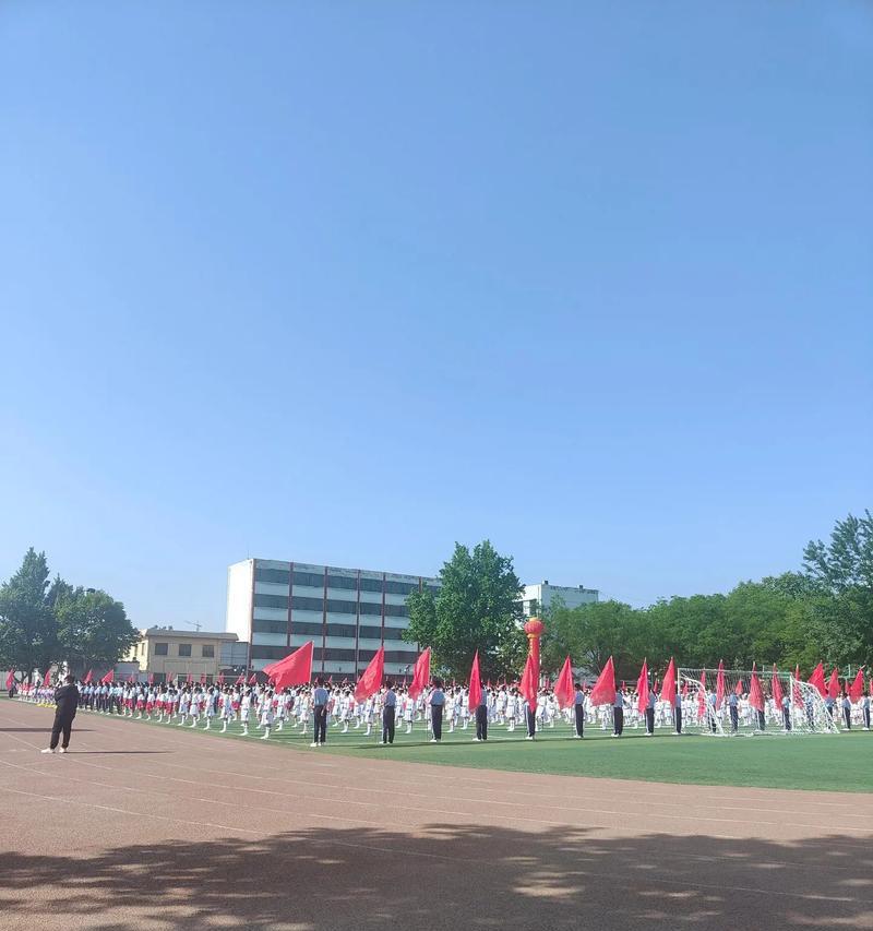 生活在花样年华中（丰富多彩的校园生活）-第1张图片-学作网