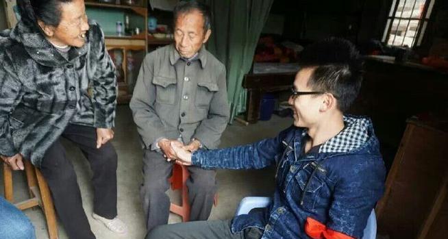 原来梦想并不遥远——一个热爱摄影的少年（以相机记录生活中的美好瞬间）-第1张图片-学作网