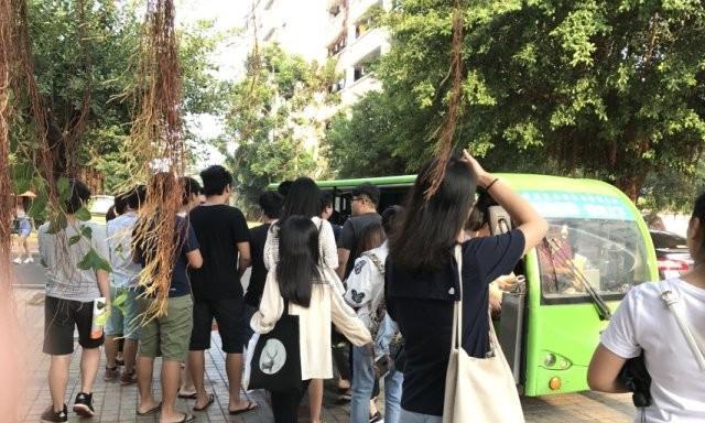 奋斗成就梦想建设文明校园（高中生尝试成为共创文明校园的一份子）-第1张图片-学作网