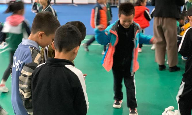 科技节的快乐（一个小学生的奇妙经历）-第3张图片-学作网