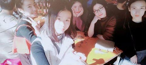 以微笑向前（坚持微笑的人）-第1张图片-学作网