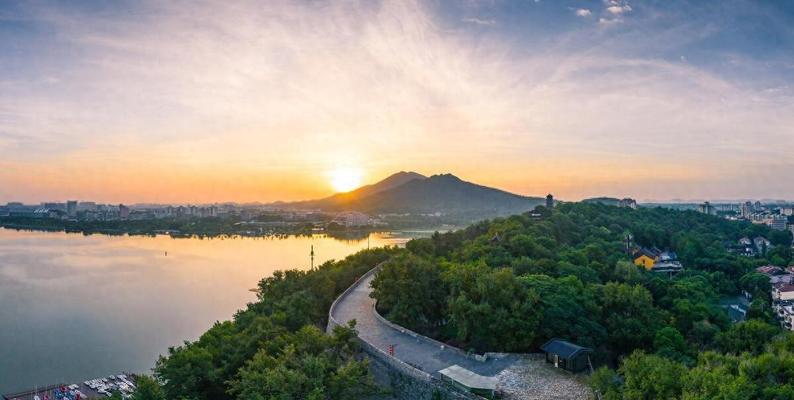 改变自己，才能改变世界（一个自卑少年的成长故事）-第1张图片-学作网
