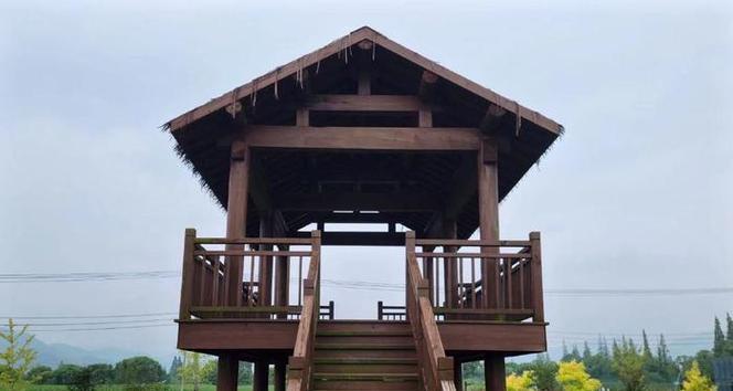 一个人在山峰旅游的历险（一个人在山峰旅游的历险）-第2张图片-学作网