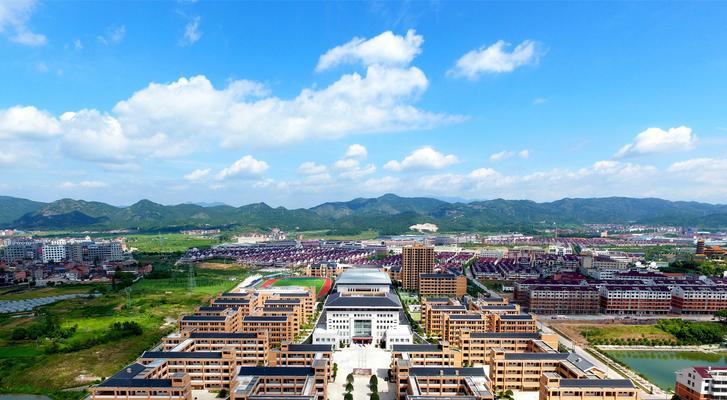 我的初中岁月（情感起伏的成长历程）-第1张图片-学作网