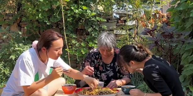 一起走过的日子（从陌生到熟悉，我们一步步走来）-第2张图片-学作网