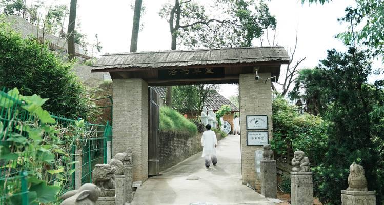 感激与敬佩（一位年轻医生的故事）-第2张图片-学作网