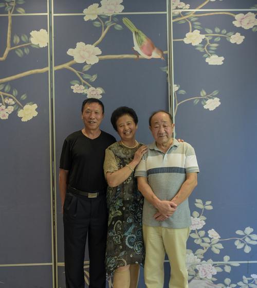 友谊如山，厚如铁（两个人的故事）-第1张图片-学作网