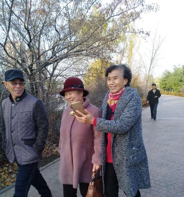 美丽夕阳下的那个人（当爱已成往事，是否还能抬头看夕阳）-第3张图片-学作网