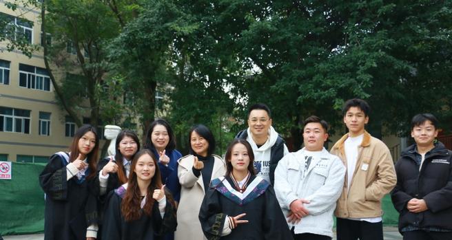 善良与友谊（一个小镇的故事）-第2张图片-学作网